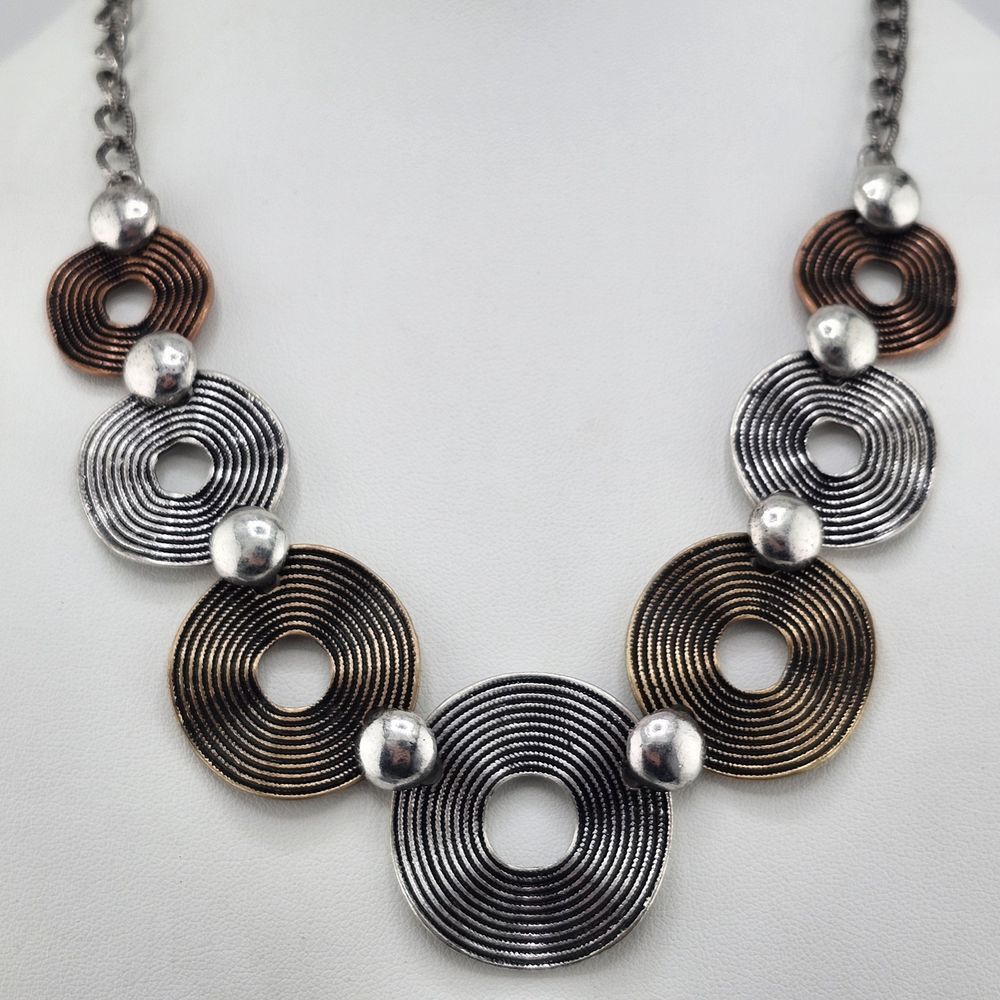 Mixed Metal Tones‎ Textured Circles Necklace